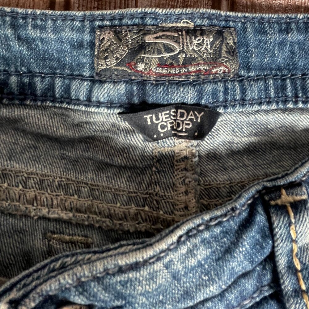SILVER JEANS Tuesday Crop Women's 28 Thick Stitch Capri Blue Denim Jeans - Picture 6 of 7